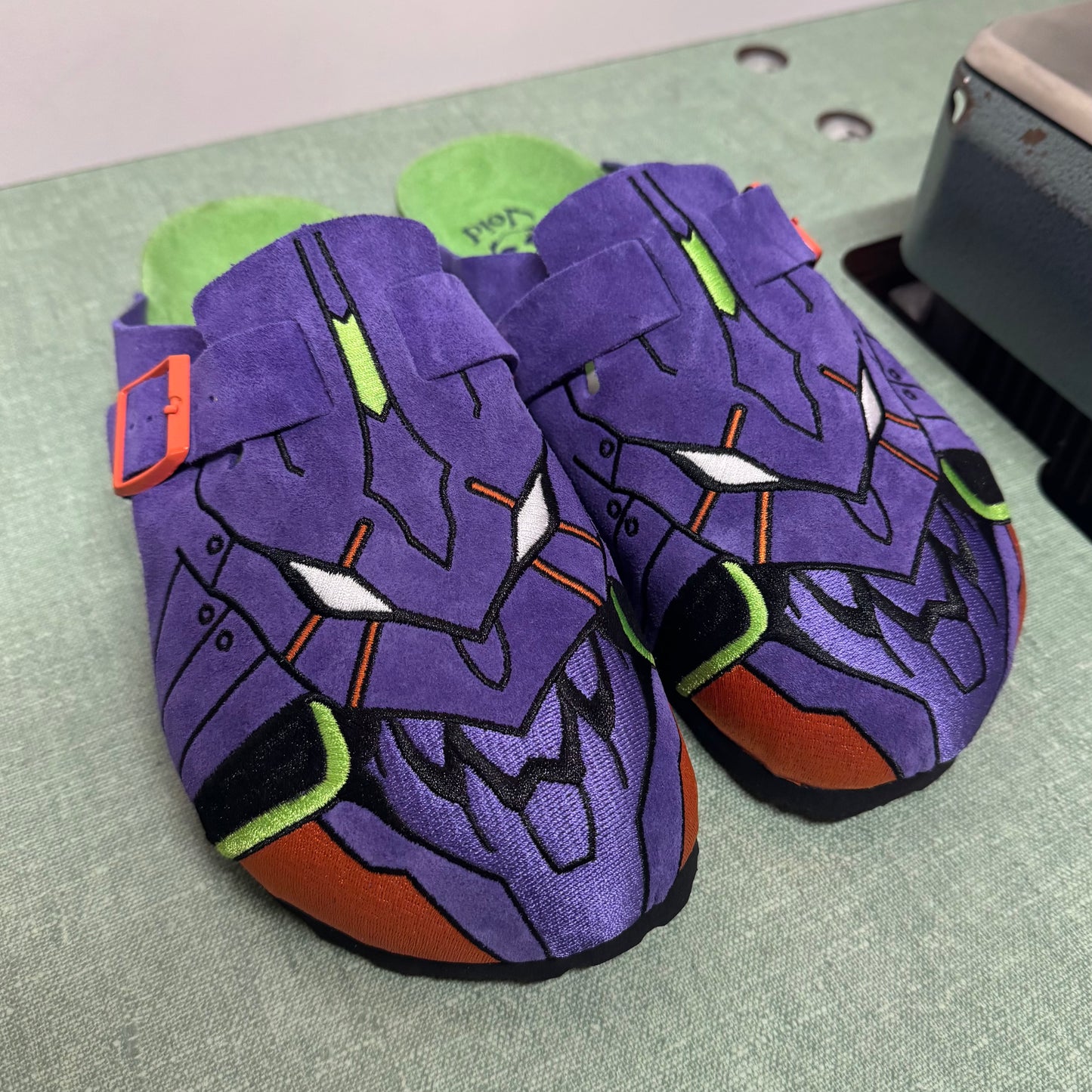 MECH CLOGS