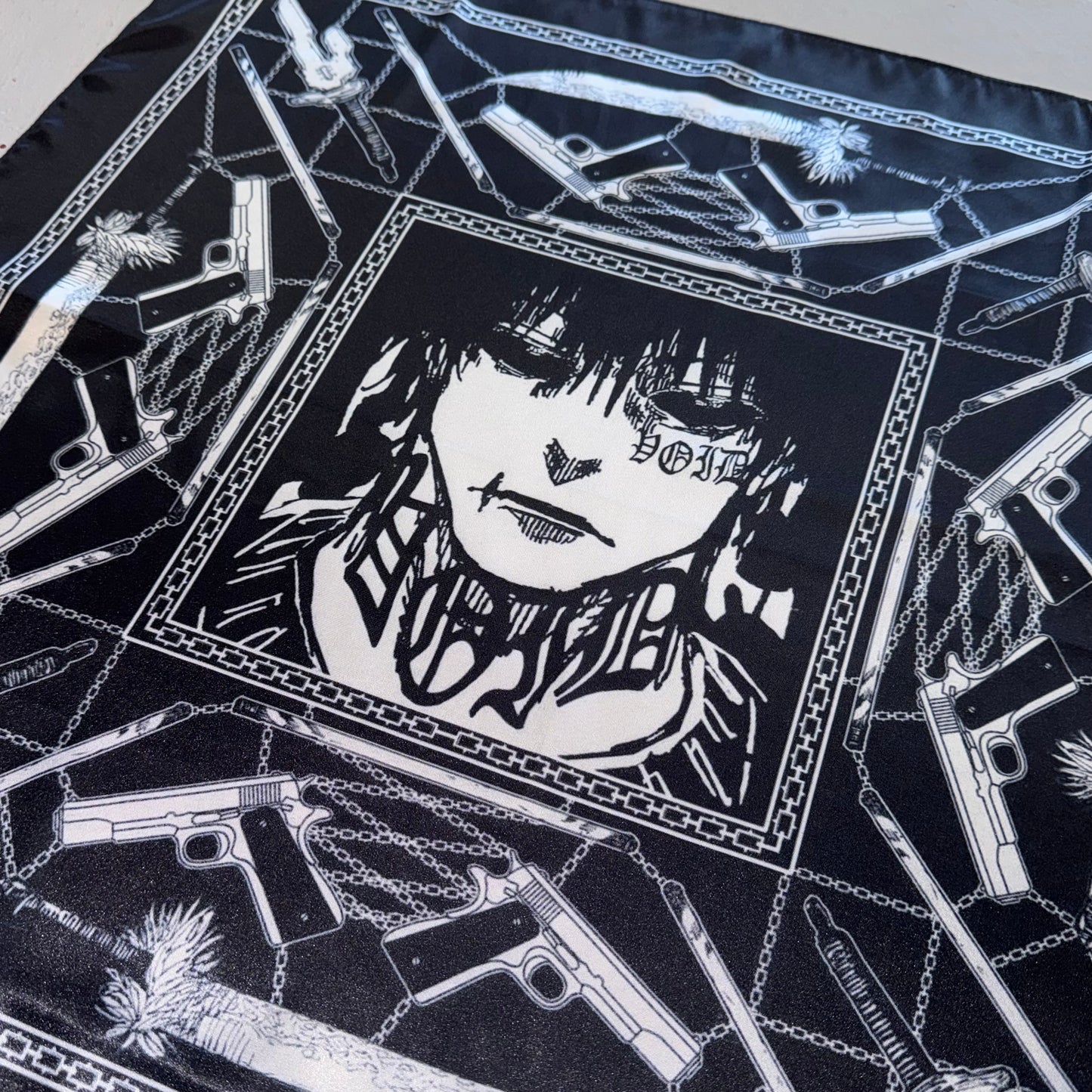 toji bandana